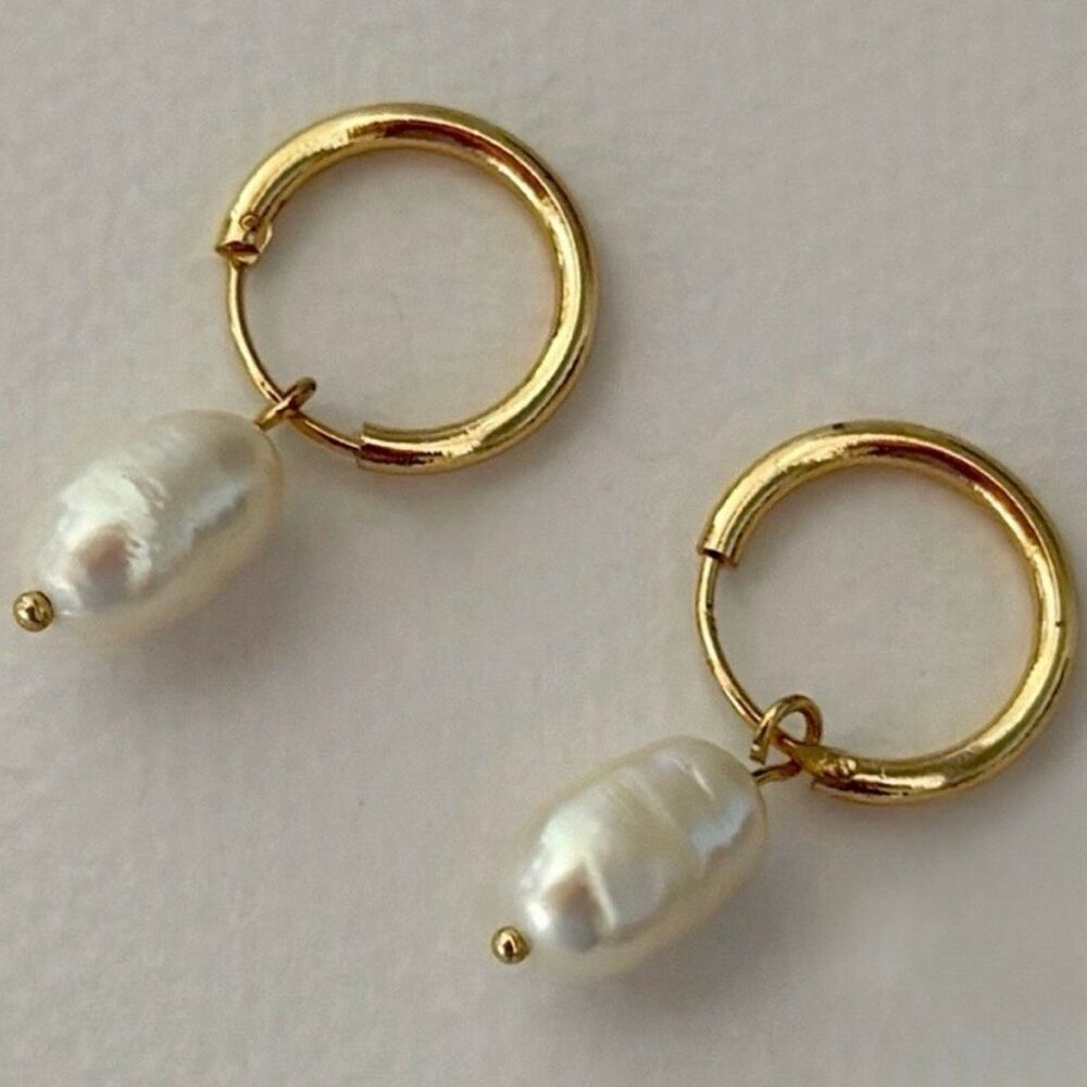 Cultured Baroque Pearl Gold Tone Hoop Earrings – 1” Drop